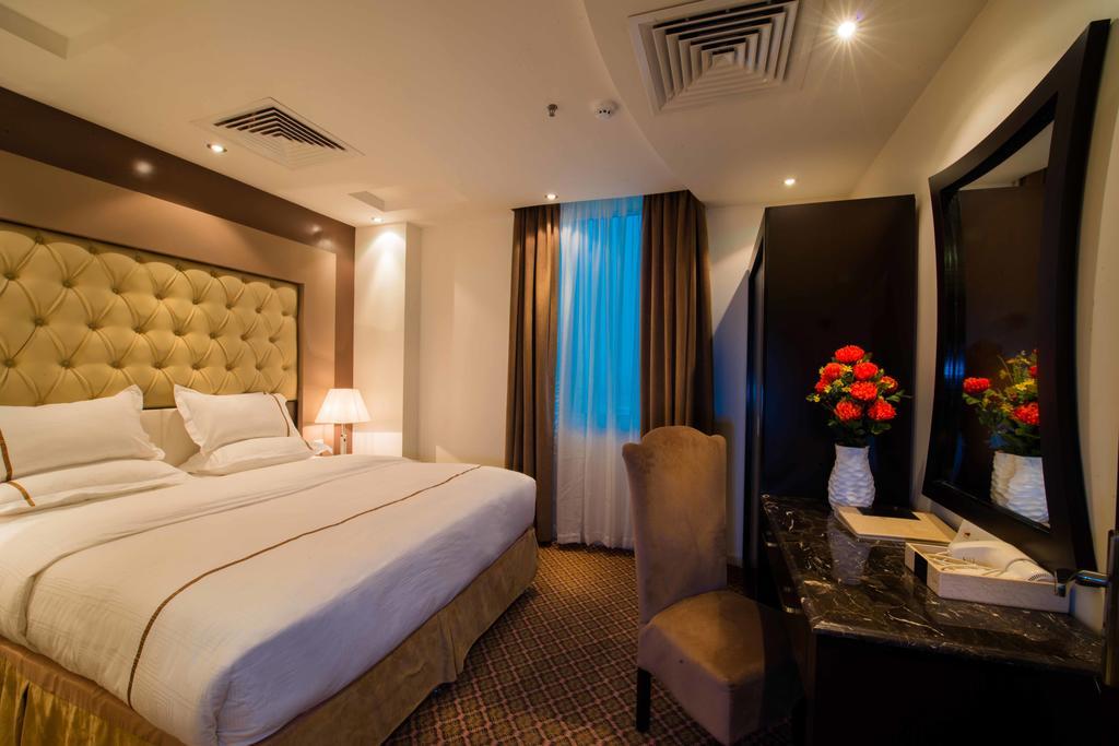 Al Yamama Palace Hotel Suites Riad Habitación foto