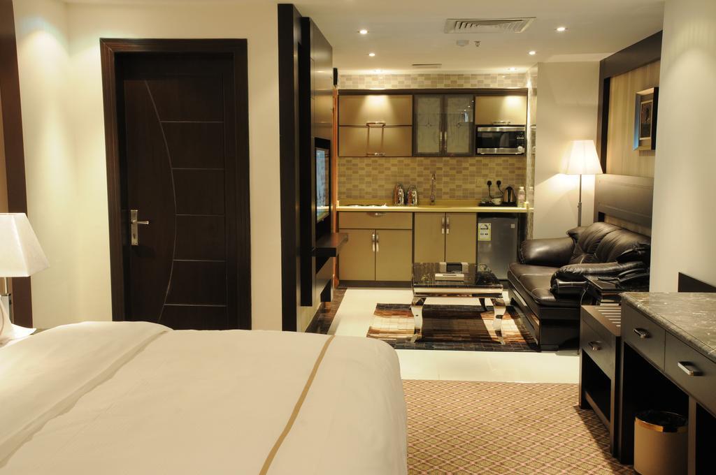 Al Yamama Palace Hotel Suites Riad Habitación foto
